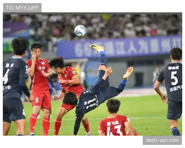 足球史上十大经典进球回顾：那些令人难忘的传奇瞬间