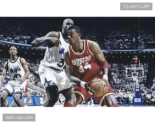 奥拉朱旺低位单打效率碾压同位置，防守影响力重塑中锋标杆